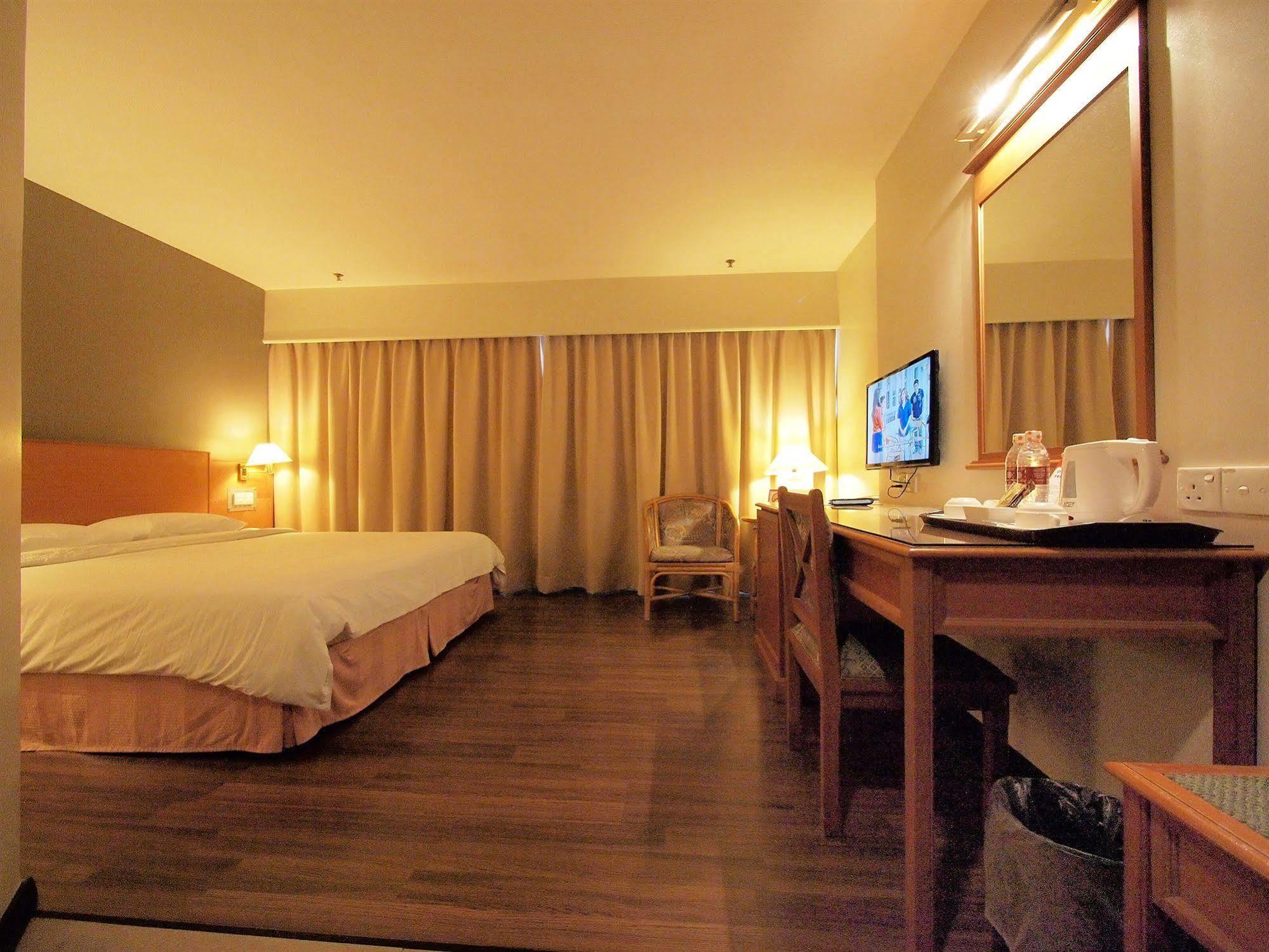 Premier Hotel Sibu Exterior photo