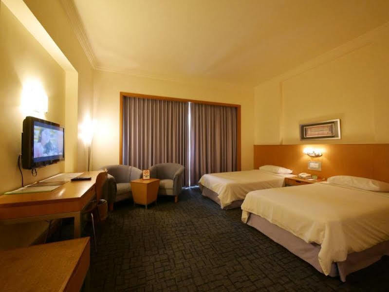 Premier Hotel Sibu Exterior photo